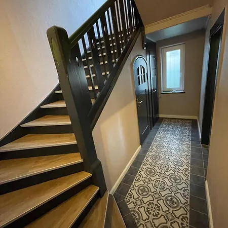 Erfbnb - 40qm Mit Kueche, Bad, Schlaf-wohnzimmer In Sued - Stadnah- Wlan