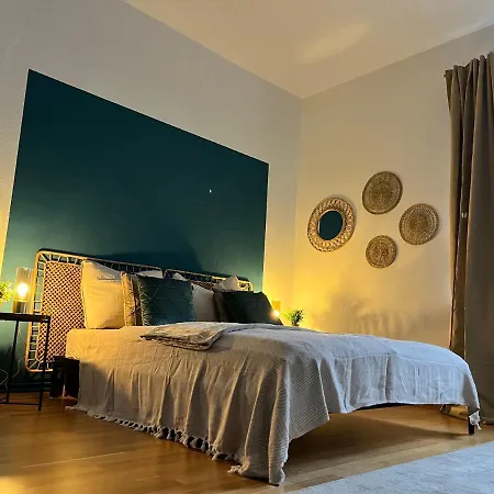 Appartement Erfbnb - 40qm Mit Kueche, Bad, Schlaf-wohnzimmer In Sued - Stadnah- Wlan *