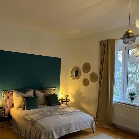 Erfbnb - 40qm Mit Kueche, Bad, Schlaf-wohnzimmer In Sued - Stadnah- Wlan Appartement