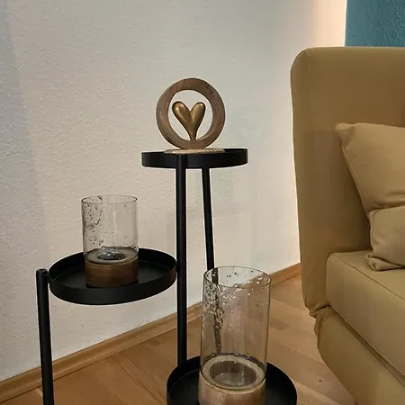 아파트 Erfbnb - 40qm Mit Kueche, Bad, Schlaf-wohnzimmer In Sued - Stadnah- Wlan 에르푸르트